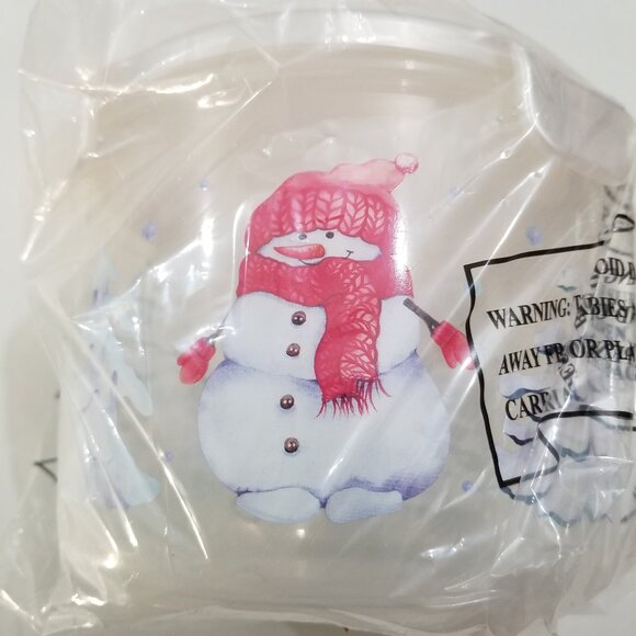 Holiday food storage containers (6 total). - Picture 3 of 13